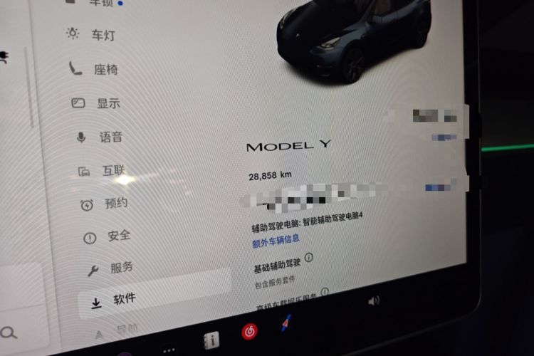 Used Tesla Model Y 2024 Rear-Wheel-Drive Version Odometer Close Up