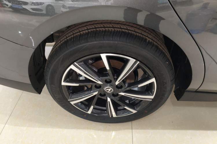 Used CHANGAN Eado 2025 Blue Whale 1.5T 500Bar Prestige Model