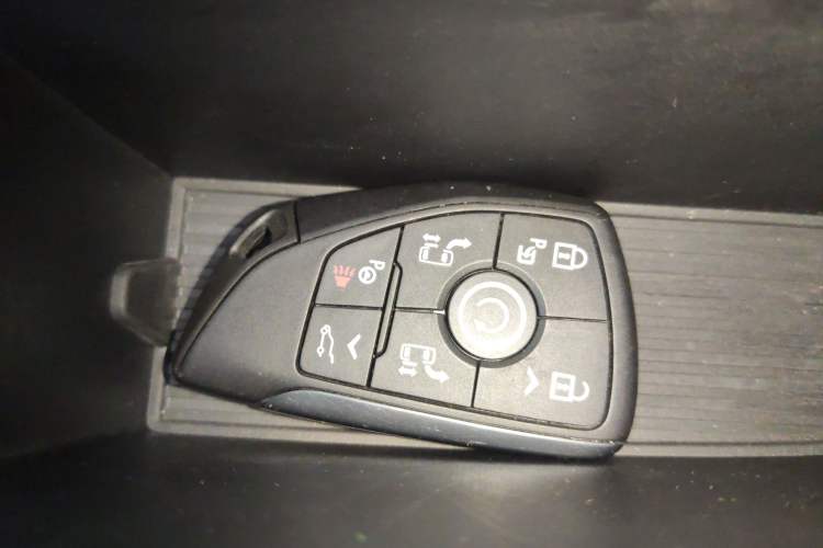 Used Buick GL8 New Energy 2024 Lu Zun Luxury Edition 6-Seater Vehicle Key