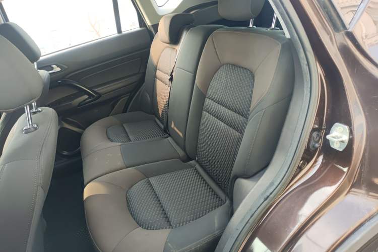 Used GAC Trumpchi GS4 2017 200T G-DCT Two-Wheel Drive Comfort Edition
