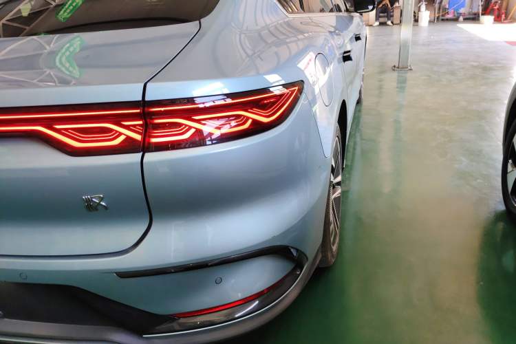 Used BYD Han 2023 EV Champion Edition 605KM Front-Drive Premium Model Exterior 3