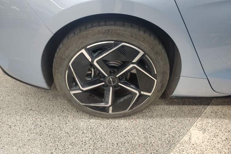 Used BYD Seal 2022 650 km All-Wheel-Drive Performance Version
