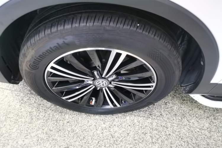 Used Volkswagen Tiguan L 2019 330TSI Automatic Two-Wheel Drive Panoramic Comfort Edition China V Standard