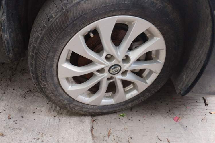 Used Nissan Sylphy 2019 1.6XV CVT Smart Connect Luxury Edition China V Standard Right Front Wheel Hub