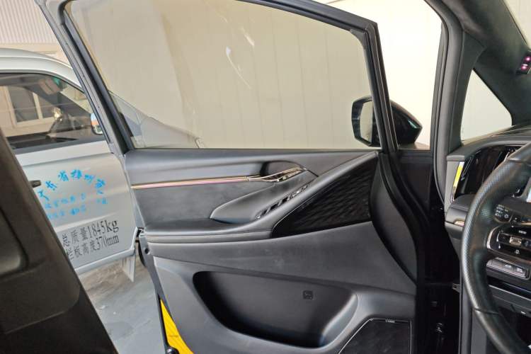 Used GAC Trumpchi M8 2023 Zongshi Series Dual-Motor YuZun Edition