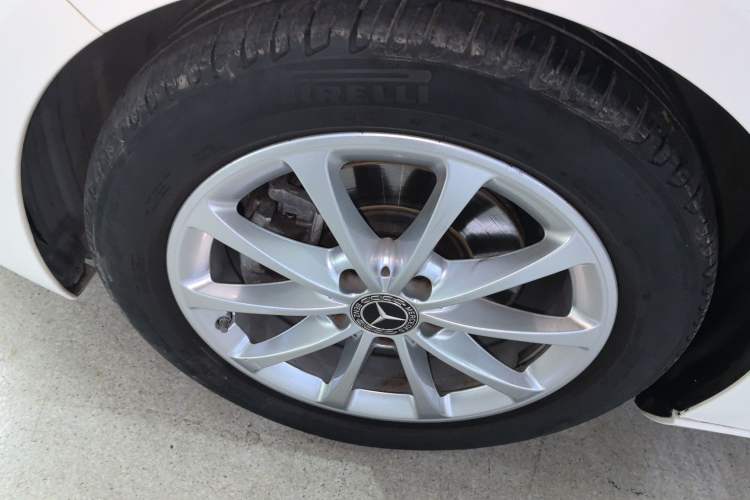 Used Mercedes-Benz B-Class 2021 B 200 Fashion Model Left Front Wheel Hub