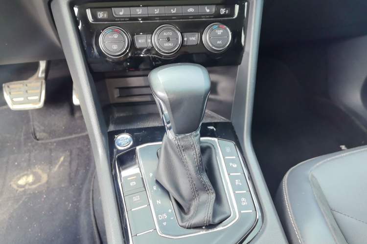 Used Volkswagen Tiguan L 2021 330TSI Automatic Two-Wheel Drive R-Line Enhanced Edition Gear Lever