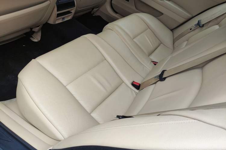 Used BMW 5 Series 2013 525Li Luxury Model