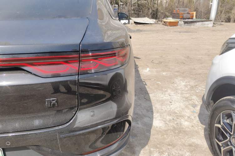 Used BYD Han 2023 EV Champion Edition 605KM Front-Drive Premium Model
