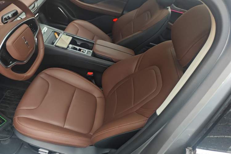 Used Lincoln Z 2025 2.0T Prestige Hybrid Edition
