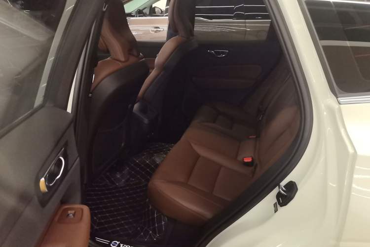 Used Volvo XC60 2020 T5 4x4 Smart Luxury Edition