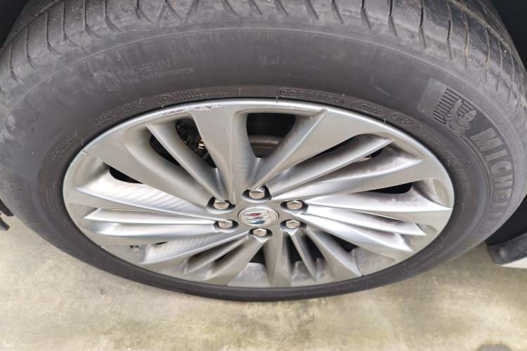 Used Buick Century 2023 2.0T Six-Seater Yinshi Edition