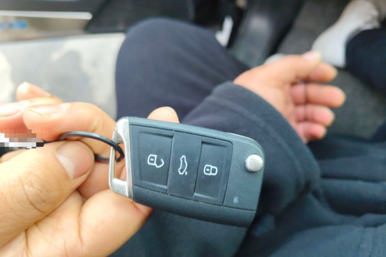 Used Volkswagen Tiguan L 2019 330TSI Automatic Two-Wheel Drive Smart Luxury Version China V Emission Standard
