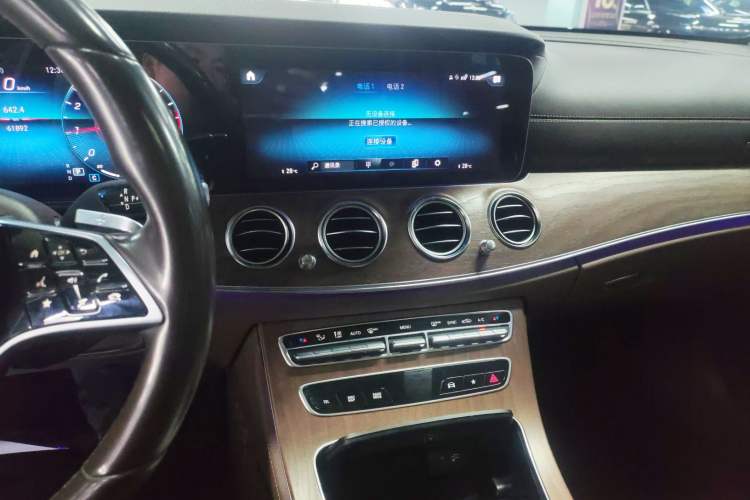 Used Mercedes-Benz E-Class 2021 Facelift E 260 L