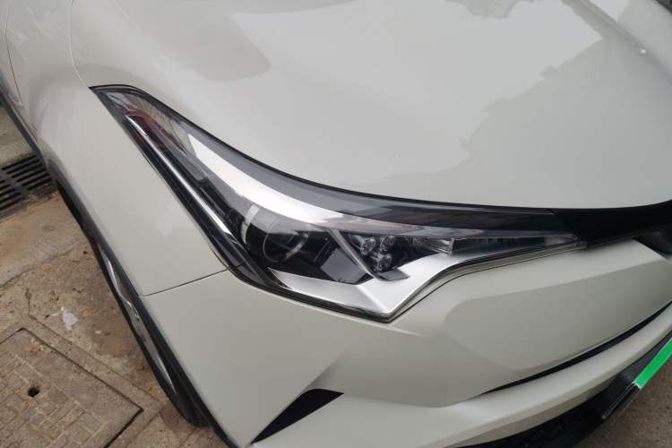Used Toyota C-HR 2018 2.0L Elite Edition China V standard Right Front Headlight