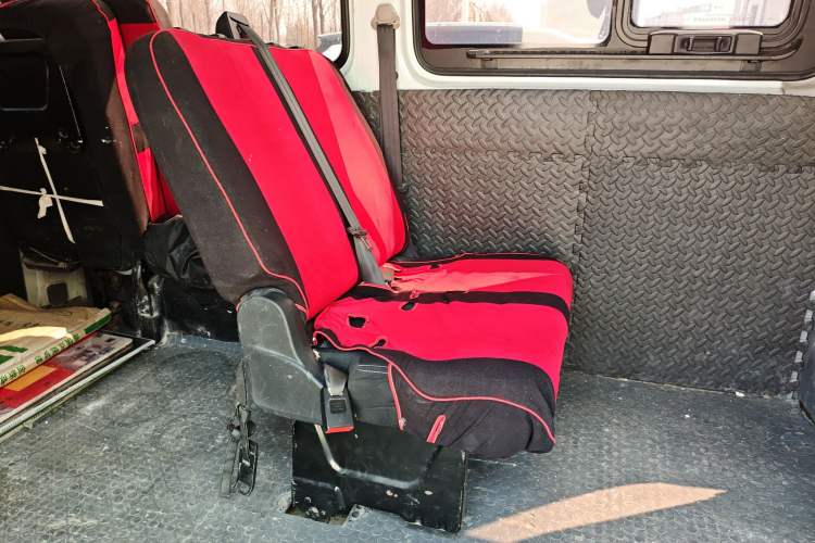 Used SAIC MAXUS Xintu V80 2021 2.0T Manual Classic Aoyuntong Short Wheelbase Ultra-Low Roof 7/8/9-Seater