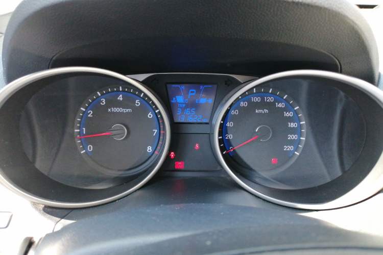Used Hyundai ix35 2013 2.0L Automatic Two-Wheel Drive Smart GLS China IV Standard Instrument Cluster