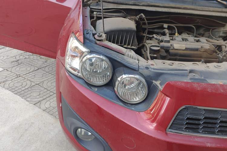 Used Chevrolet Aveo Sonic 2011 Sedan 1.4L Manual Transmission SE
