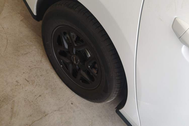 Used BYD Seal 05 DM-i 2025 DM-i Smart Drive 55KM Luxury Model Right Rear Wheel Hub