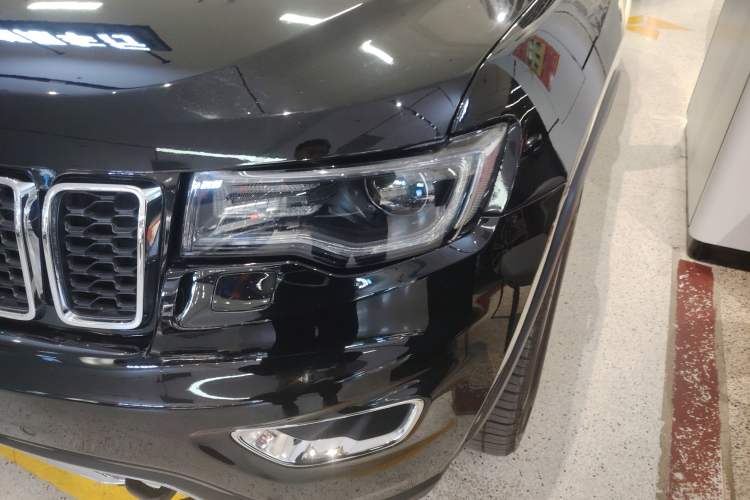 Used Jeep Grand Cherokee (Import) 2020 3.0L Elite Navigation Edition
