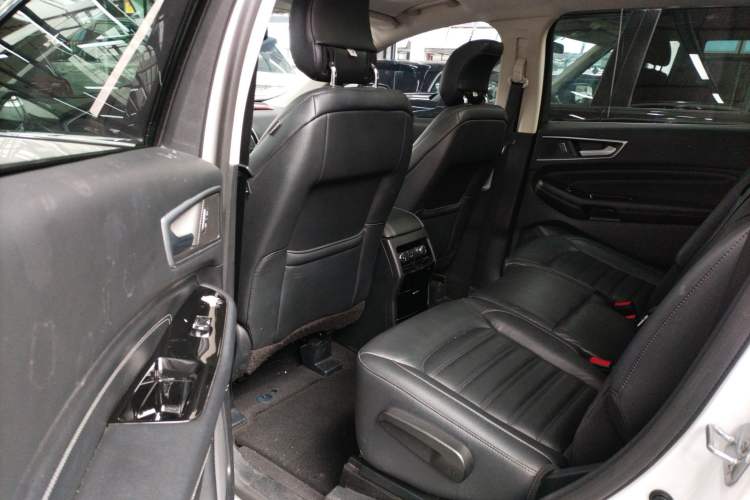 Used Ford Edge 2018 EcoBoost 245 Two-Wheel-Drive Titanium 7-Seater China V Standard