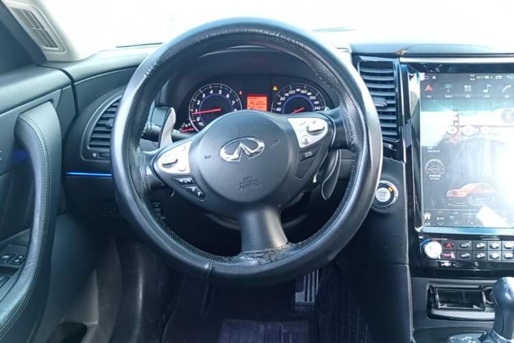 Used Infiniti FX 2011 FX35 Supreme Edition
