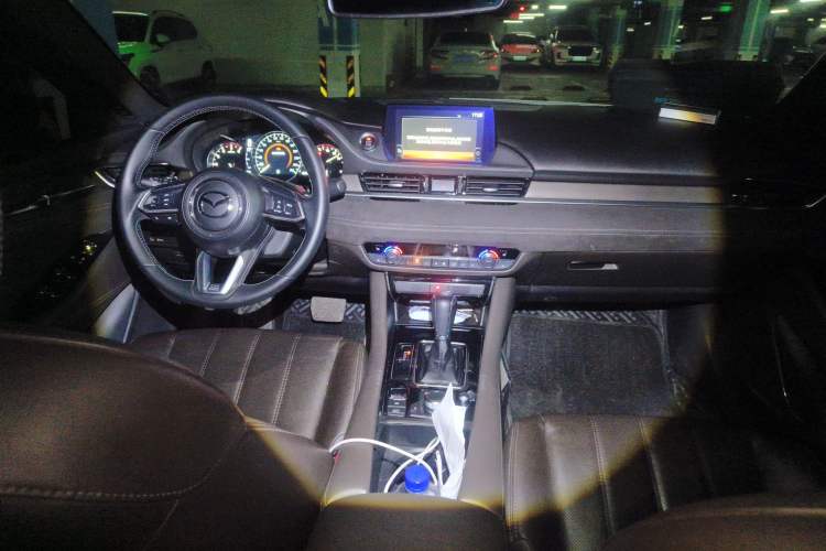 Used Mazda Atenza 2020 2.5L Sky Blue Prestige Edition Center Console