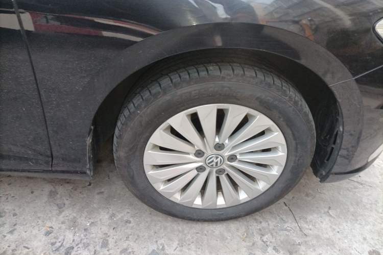 Used Volkswagen Lavida 2019 1.5L Automatic Comfort Edition China VI Standard Right Front Wheel Hub