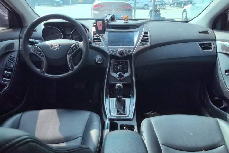 Used Hyundai Elantra (5th Generation / Langdong) 2016 1.6L Automatic Prestige Model
