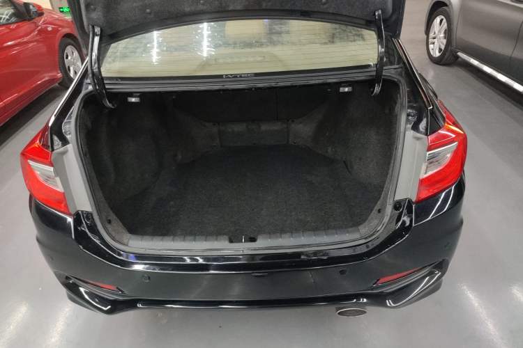 Used Honda Crider 2013 1.8L automatic luxury edition