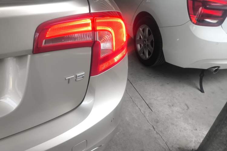 Used Volvo S60 2019 S60L Facelift T5 Intelligent Advanced Edition
