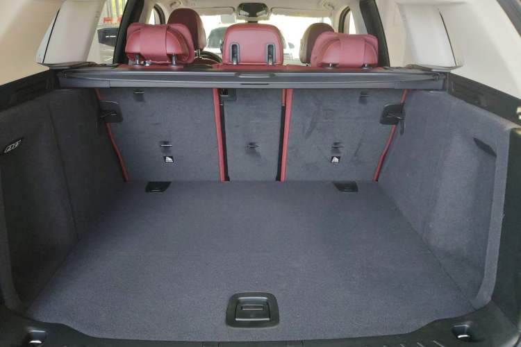 Used BMW X3 2023 Restyled xDrive30i Leading Edition M Night Sky Package Trunk