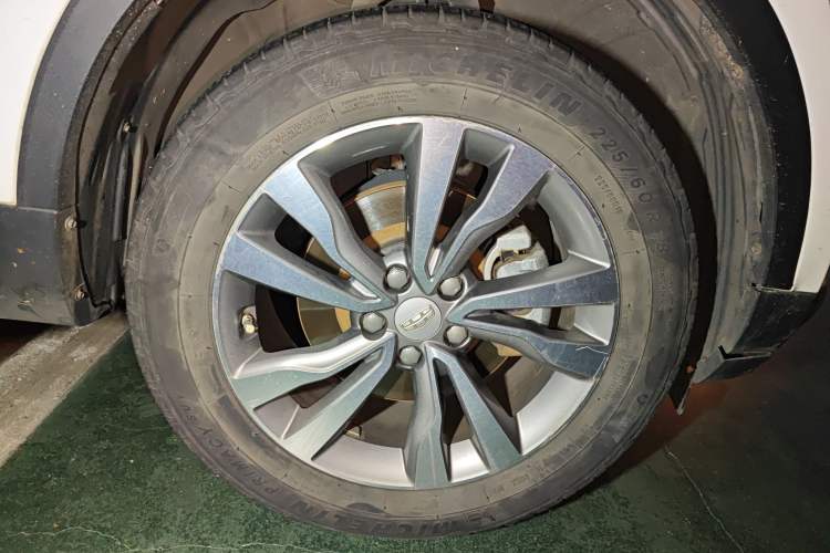 Used Geely Auto Emgrand X7 Sport 2016 1.8TD Automatic ZhiZun Version
