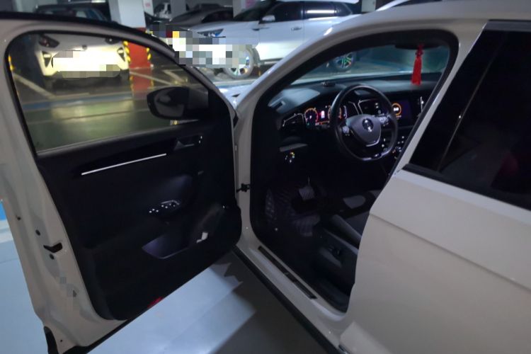 Used Volkswagen T-ROC 2019 280TSI DSG Four-Wheel Drive Luxury Version China V Standard
