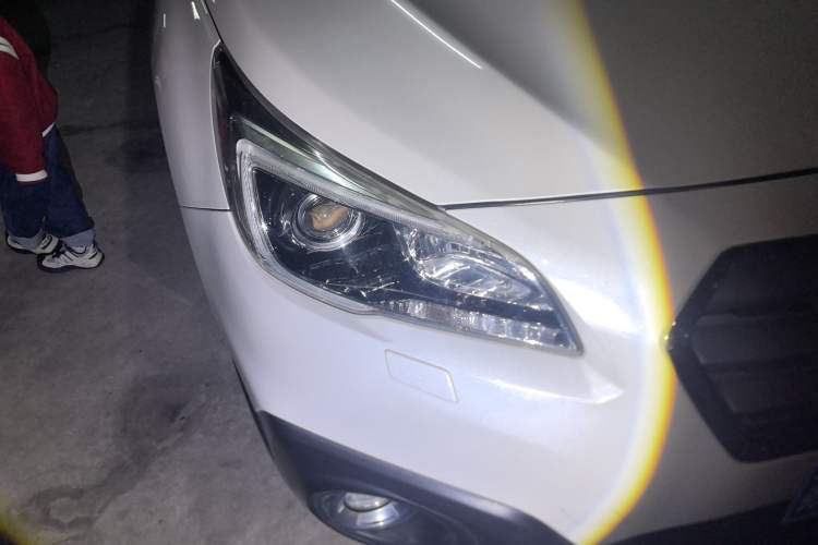 Used Subaru Outback 2015 2.5i Luxury Navigation Edition Right Front Headlight