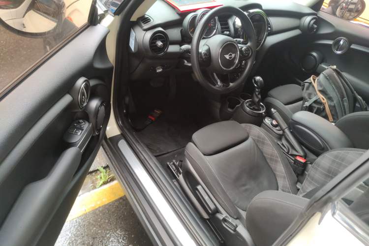 Used MINI 2016 1.5T COOPER
