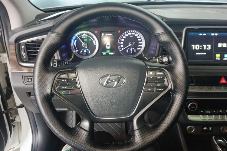 Used Hyundai Sonata Plug-in Hybrid 2018 2.0 PHS Smart Connect Version China VI Standard Steering Wheel