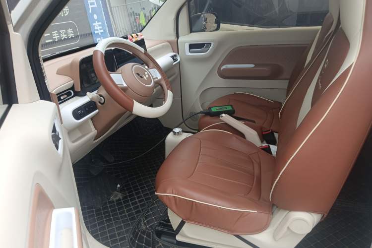 Used Wuling Hongguang MINIEV 2024 3rd Generation 215km Youth Edition Left Front Seat