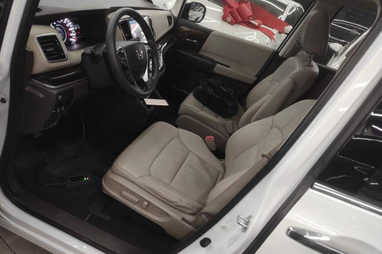 Used Honda Odyssey 2015 Revised 2.4L Luxury Edition