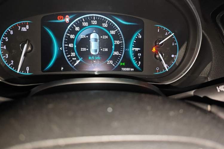 Used Buick Regal 2015 1.6T Elite Tech Model Odometer Close Up