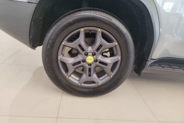 Used JETOUR Traveler 2023 2.0T All-Wheel-Drive CrossPRO Right Rear Wheel Hub