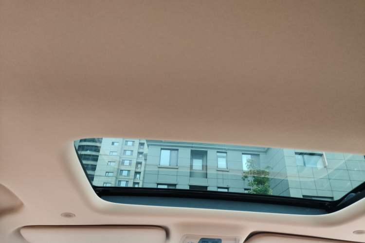 Used Denza D9 2025 DM-i Smart Drive 1020 Four-Wheel Drive Deluxe Model
