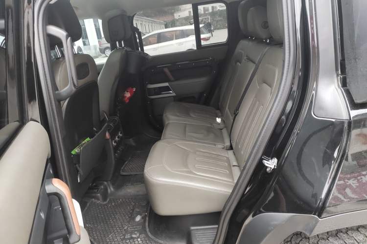 Used Land Rover Defender 2022 110 P400 Dark Edition
