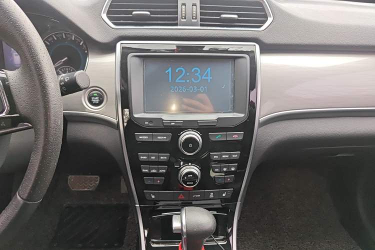 Used Haval H2 2017 Red-Label 1.5T Automatic Two-Wheel Drive Luxury Model