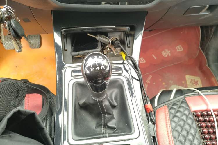 Used FAW Senya R9 2018 1.2T Manual Luxury Smart Edition
