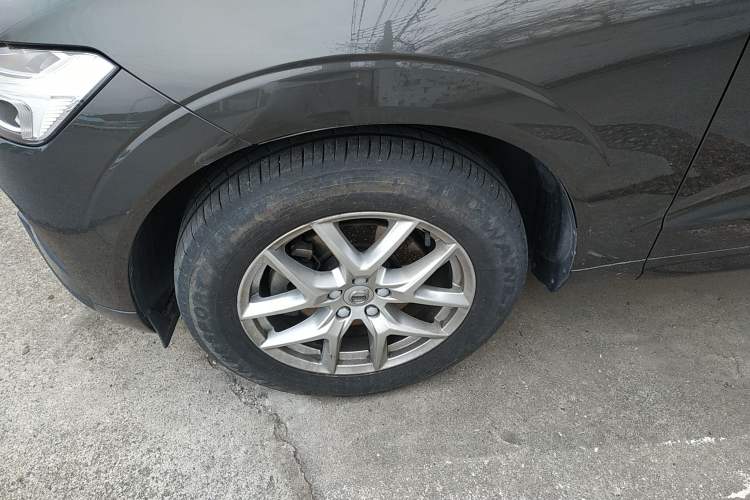 Used Volvo XC60 2019 T5 4x4 Smart Edition China VI Standard
