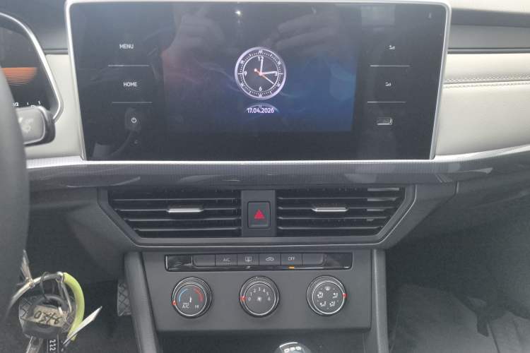 Used Volkswagen Bora 2024 200TSI DSG Comfort Edition Audio And AC Panel