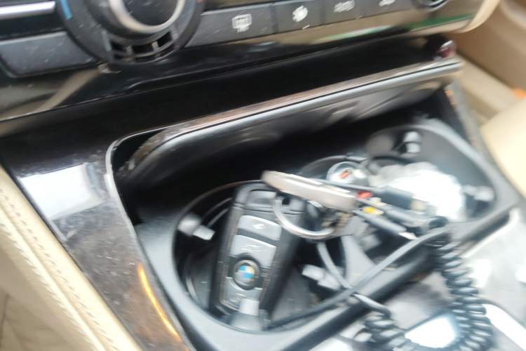 Used BMW 5 Series 2011 523Li Leading Model
