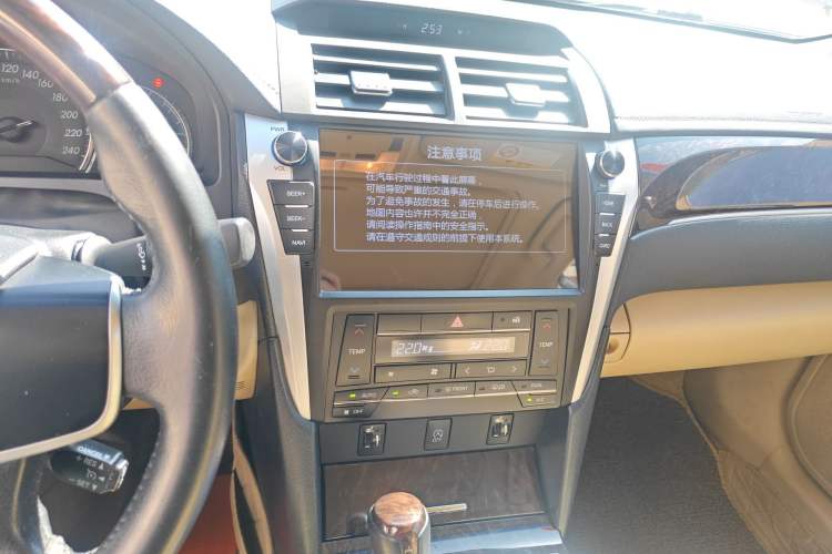 Used Toyota Camry 2016 2.0G 10th Anniversary Leading Edition