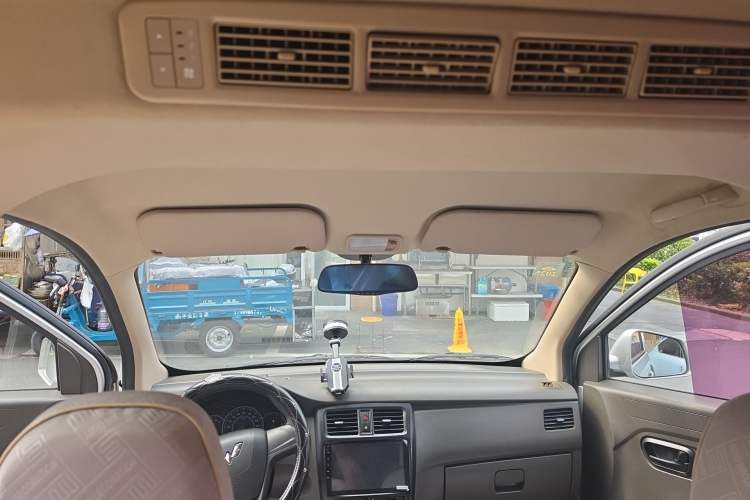 Used Wuling Rongguang V 2016 1.5L Standard Version